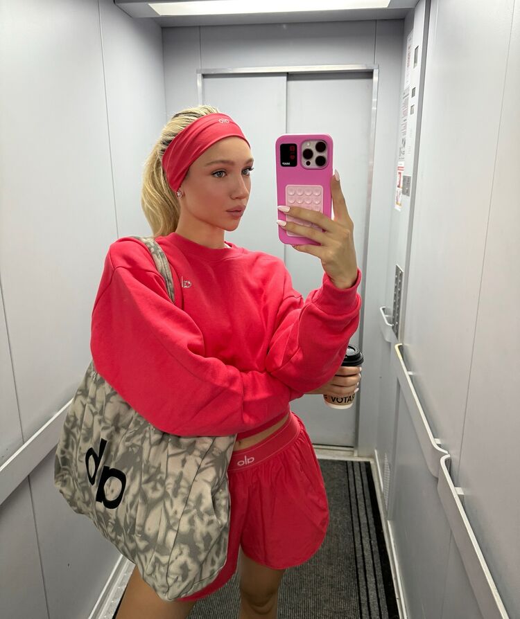  Athienou,   , 28 ,   ,   