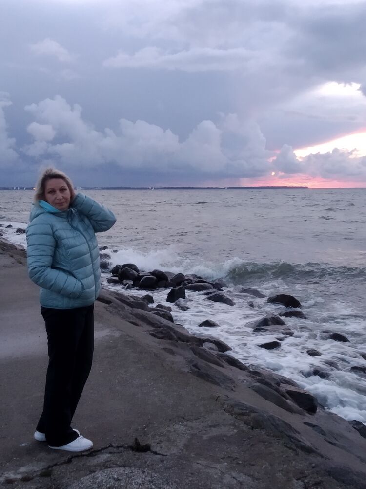  ,   Valentina, 59 ,   c 