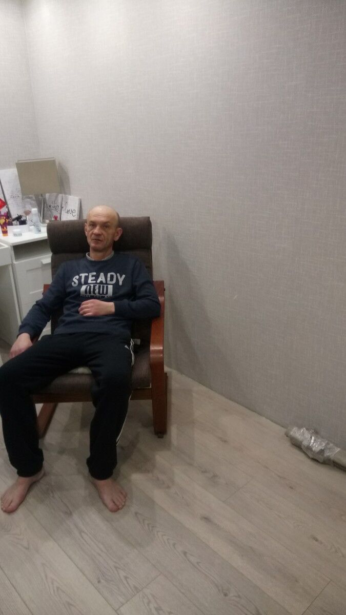  18044012  , 54 ,    