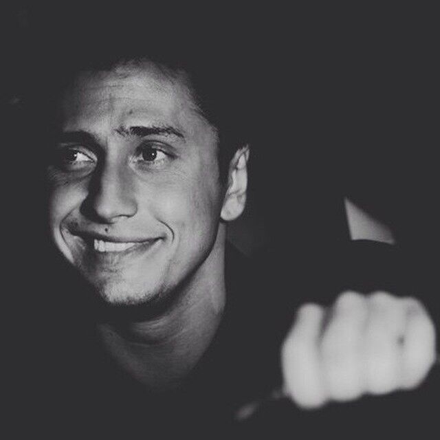  12769252  Beka, 31 ,    