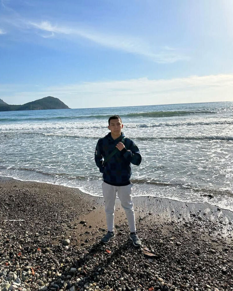  52557362  GEORGE, 19 ,    