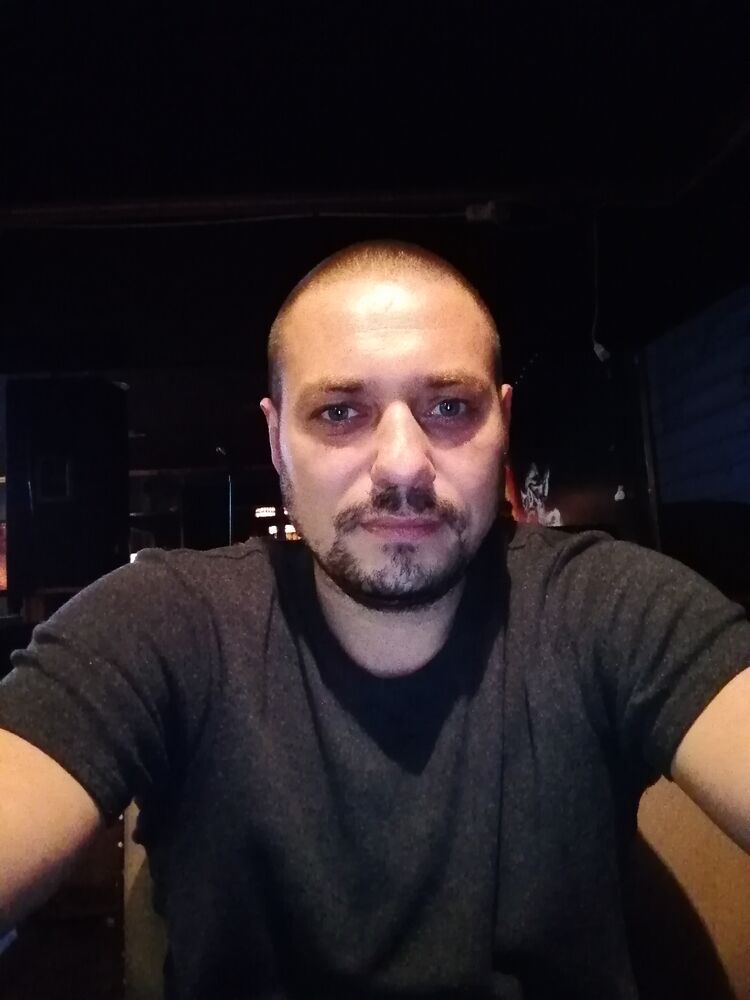  25058132  Slava, 38 ,    