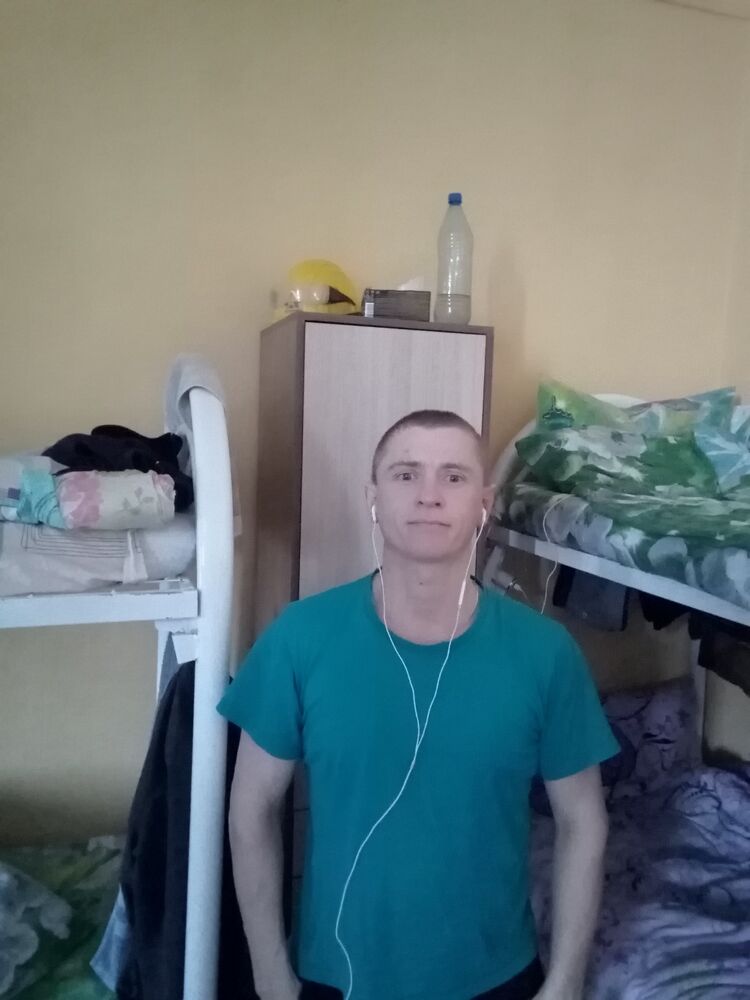 ,   Victor, 42 ,     , c 