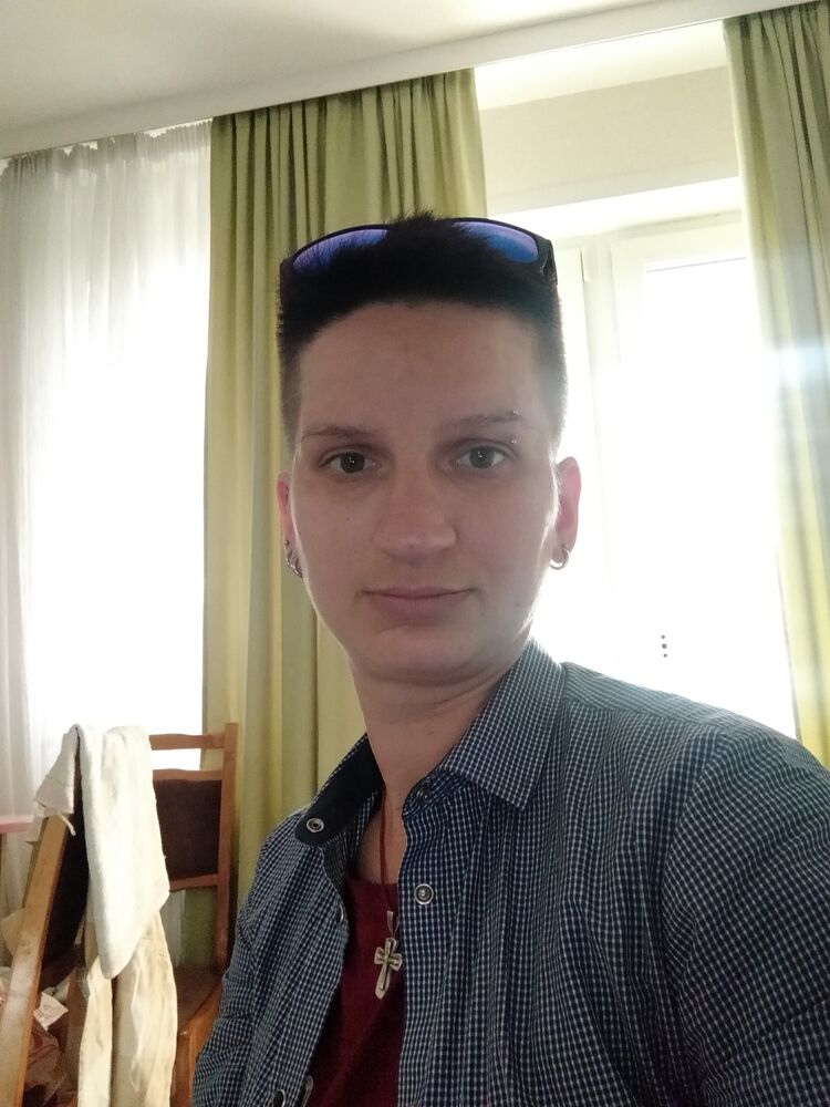  52939412  , 32 ,    