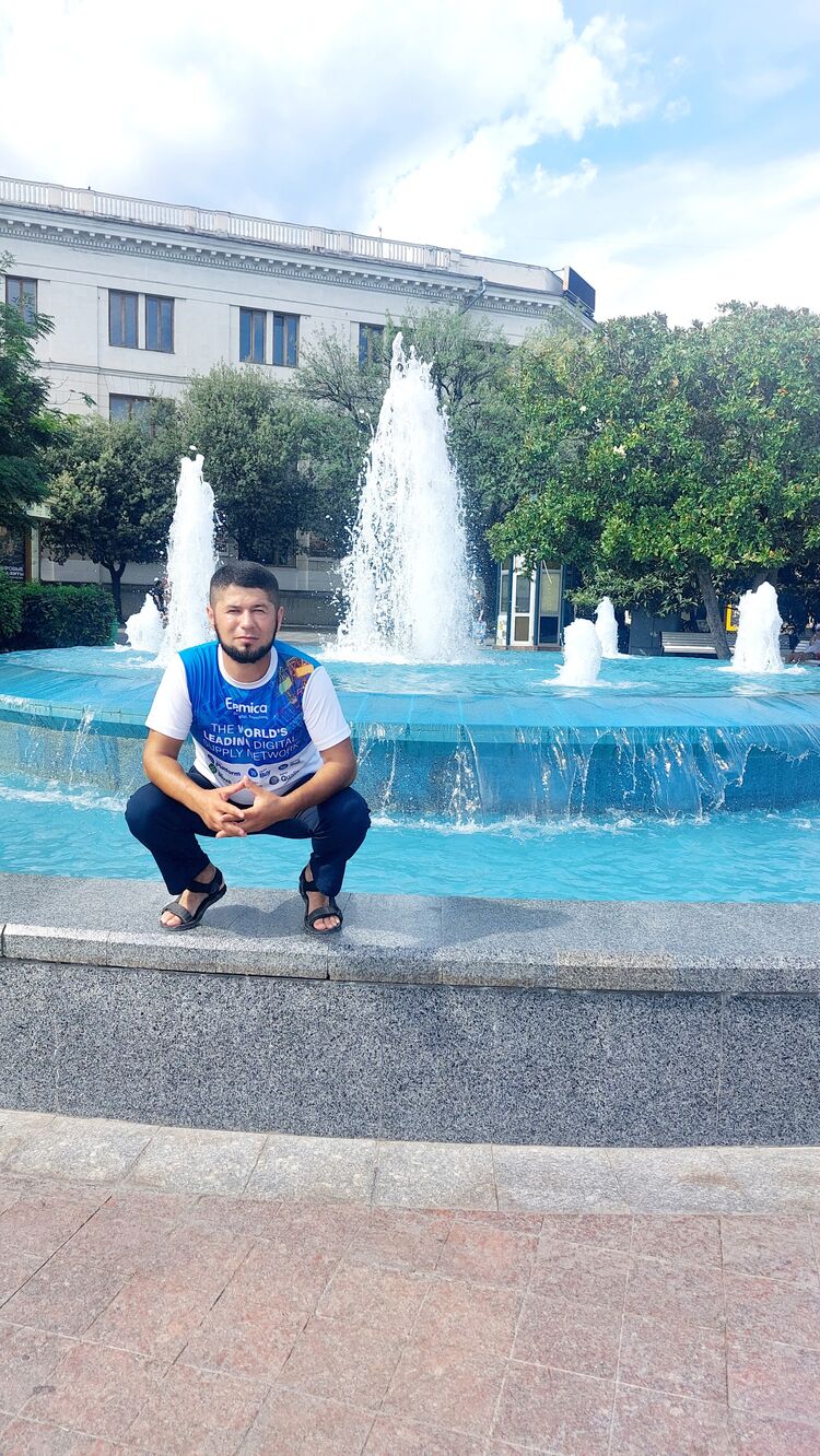  38616742  Muslim, 31 ,    