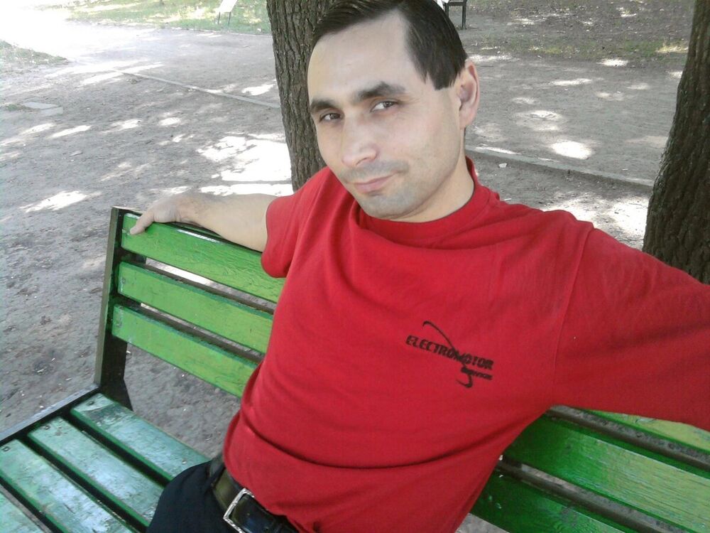  ,   Sergiu, 46 ,   ,   , c 
