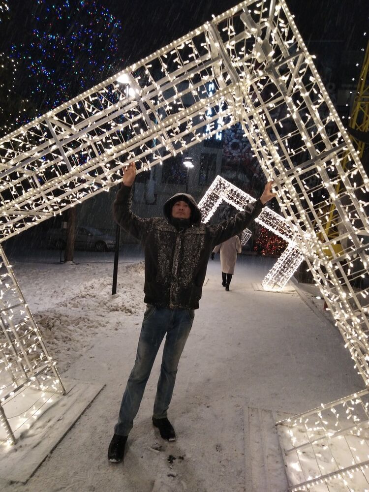  19439842  Timur, 30 ,     