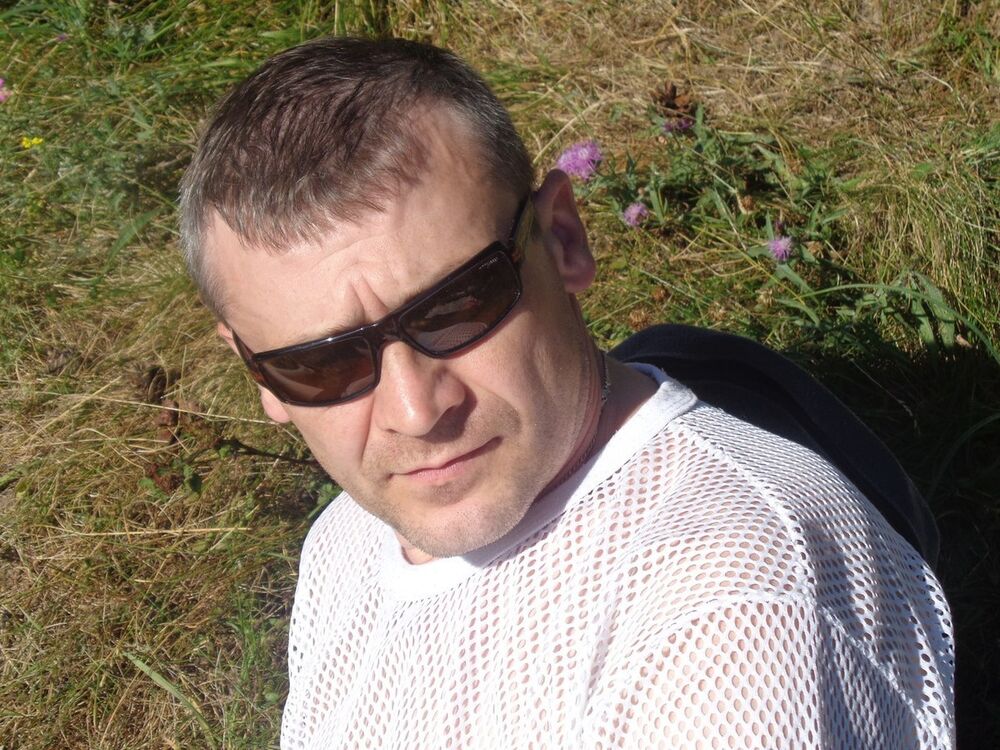  12729002  Leonid, 52 ,    