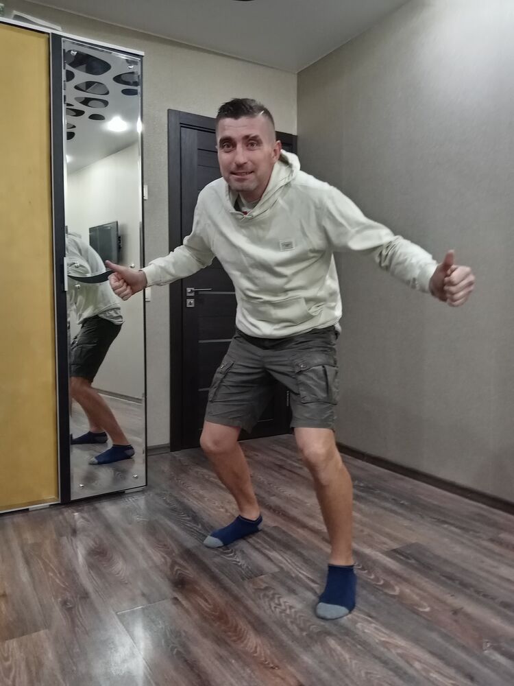  ,   Vladimir, 39 ,   ,   