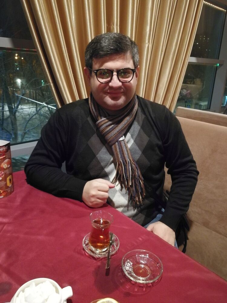  19511312  Ruslan, 46 ,    Chomutov