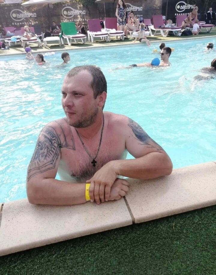  48224142  , 40 ,    