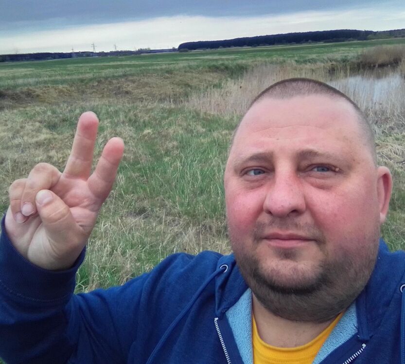  42914962  Denis, 41 ,    