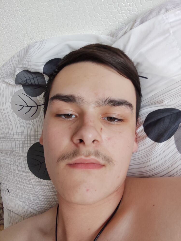  43915272  , 19 ,    -