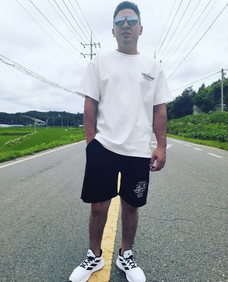  51255852  , 25 ,    