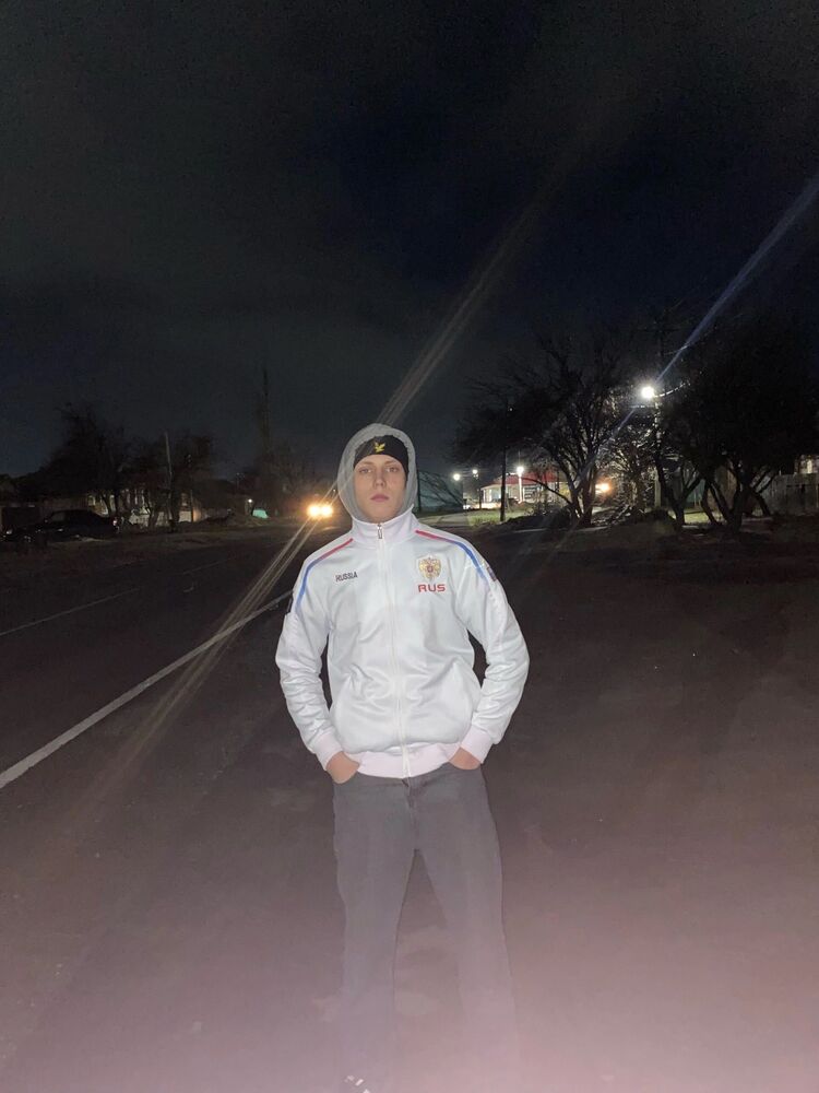  48104722  Fedor, 20 ,    