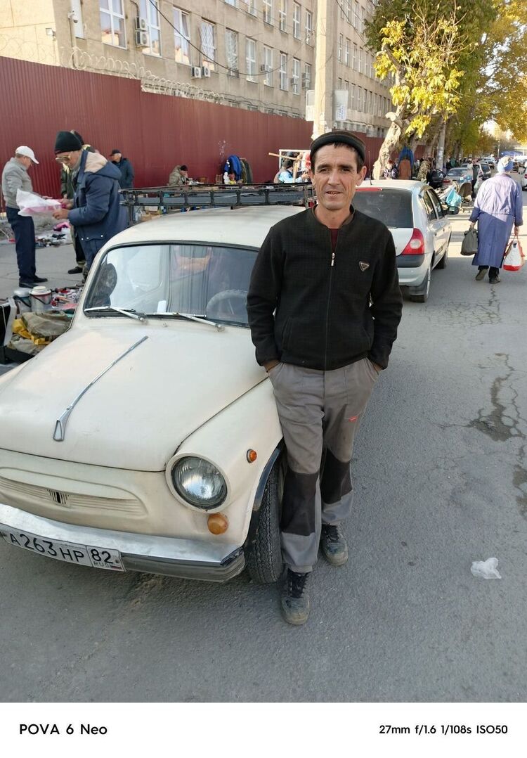  48245282  Zafar, 48 ,    