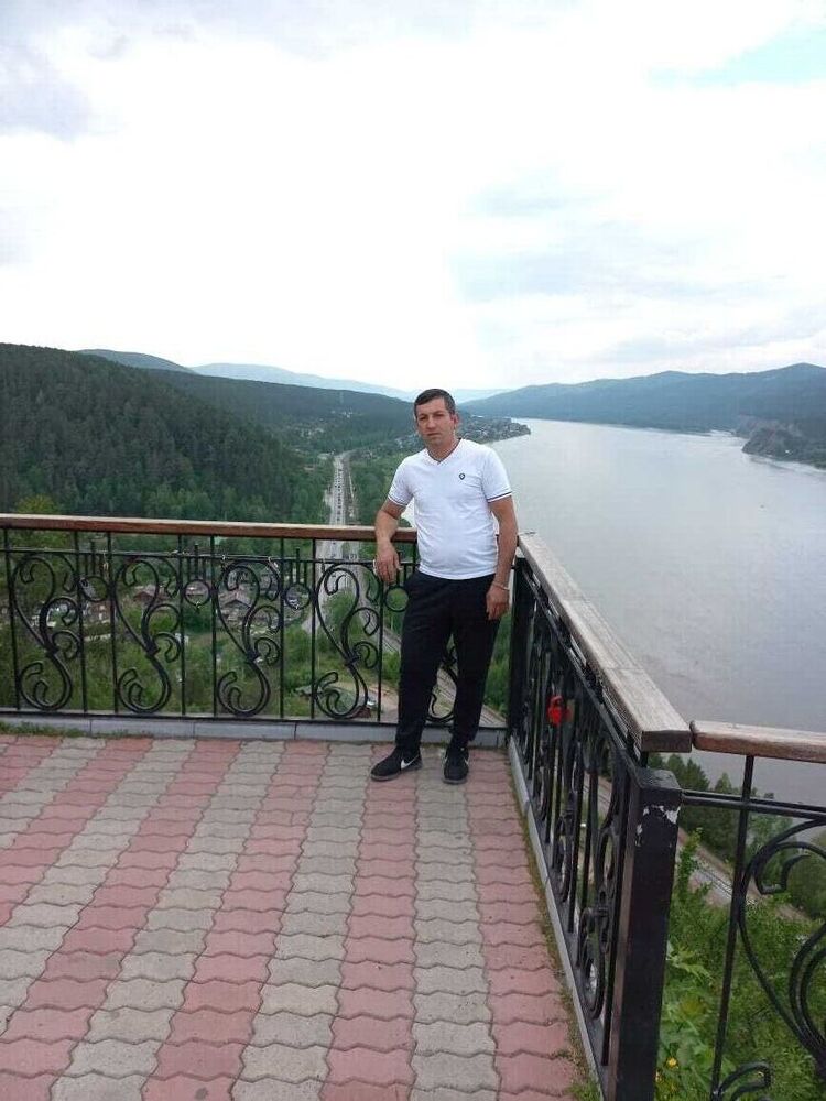 ,   Ali, 40 ,   ,   