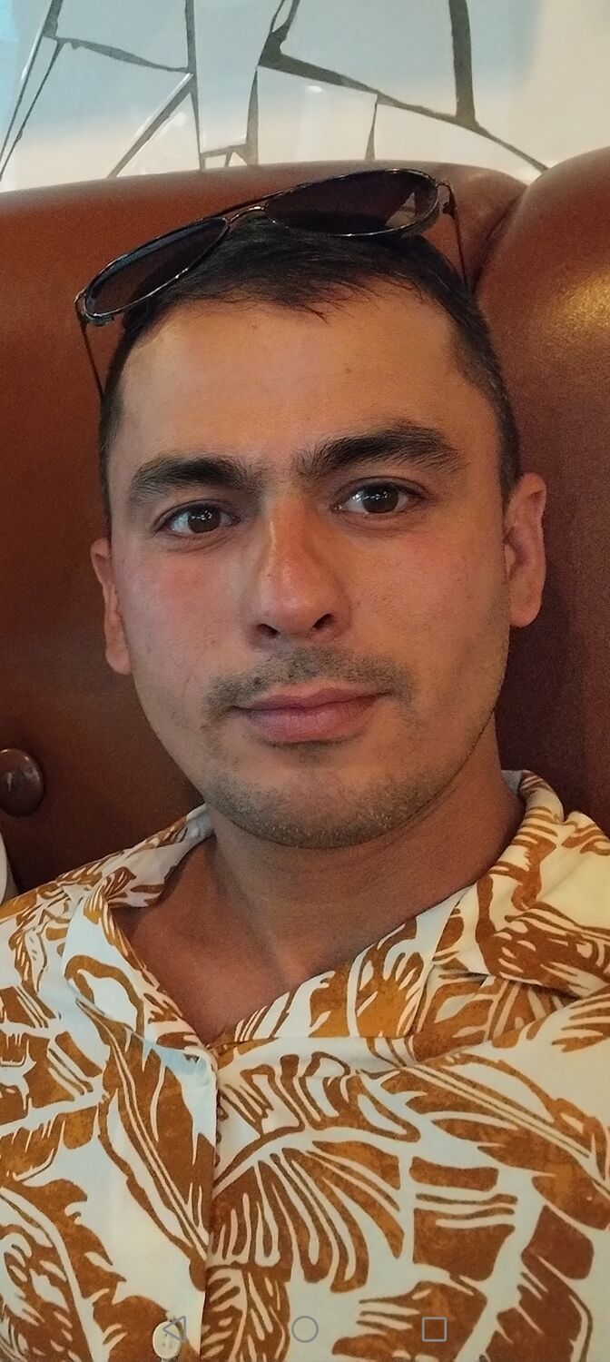  52761982  , 25 ,    --