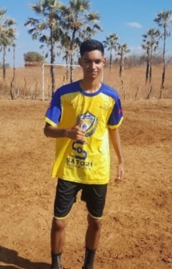  47962012  Alberto, 19 ,    --