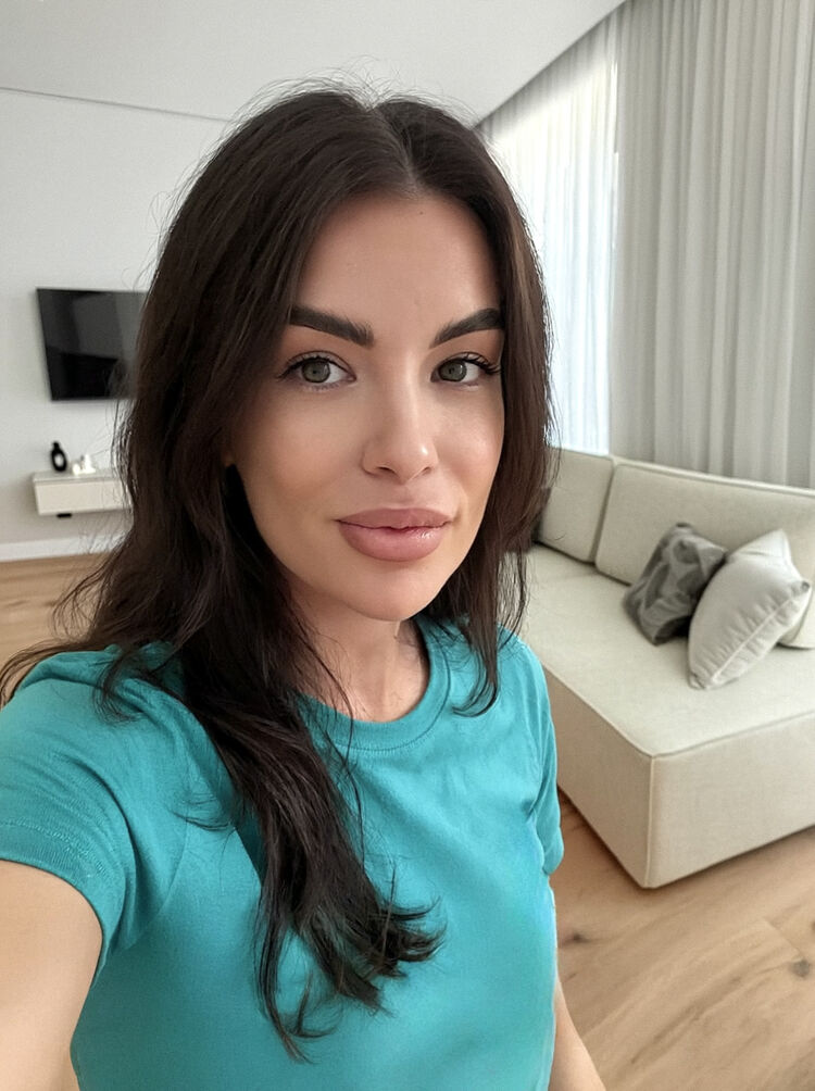  53218772  , 28 ,    -