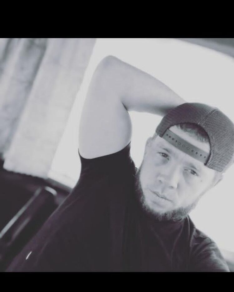  41356252  Artem, 30 ,    