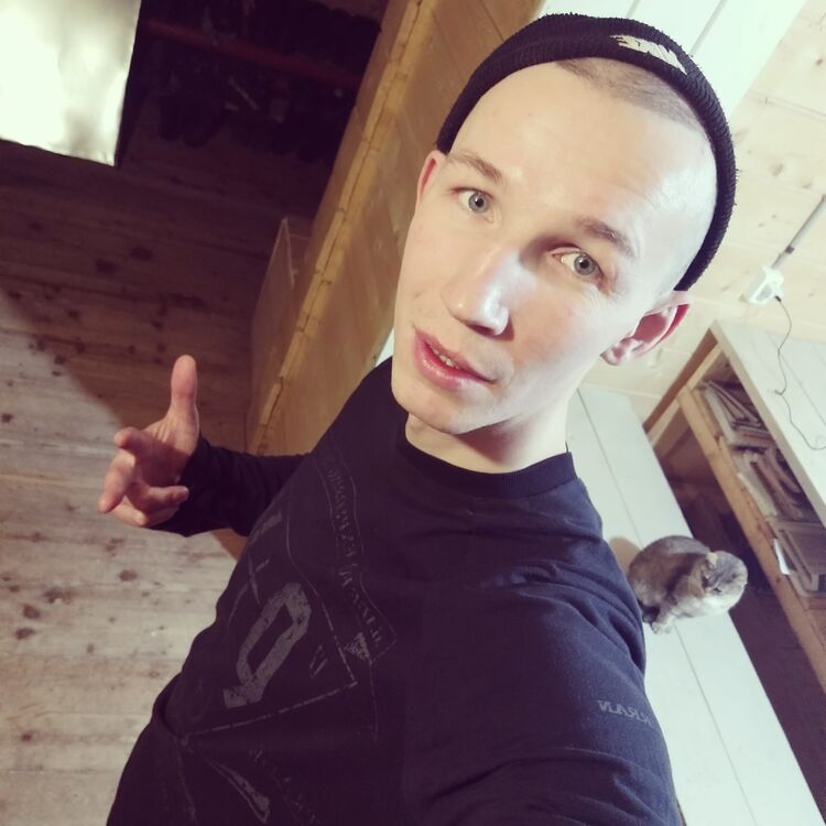  ,   Maxim, 35 ,   ,   