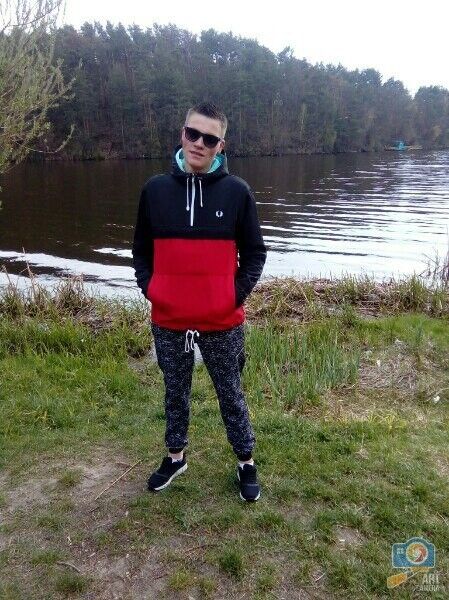  14122272  Oleg, 31 ,    