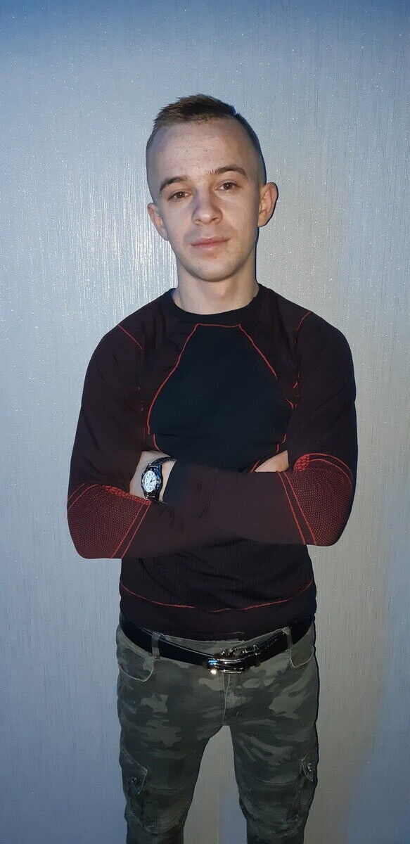  21388632  Vladislav, 27 ,    