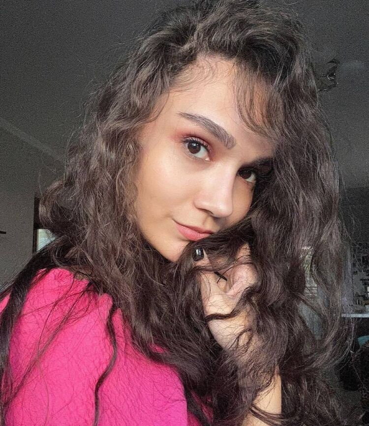  38886092  Alina, 29 ,    