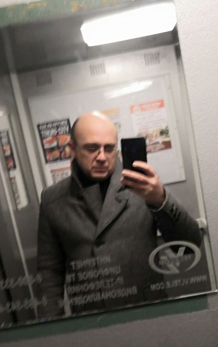 18911792  , 53 ,    