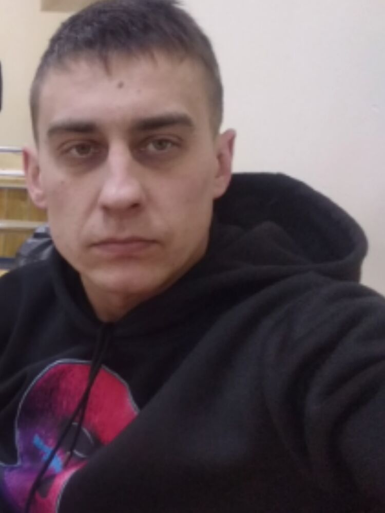 40092812  Maks, 36 ,    