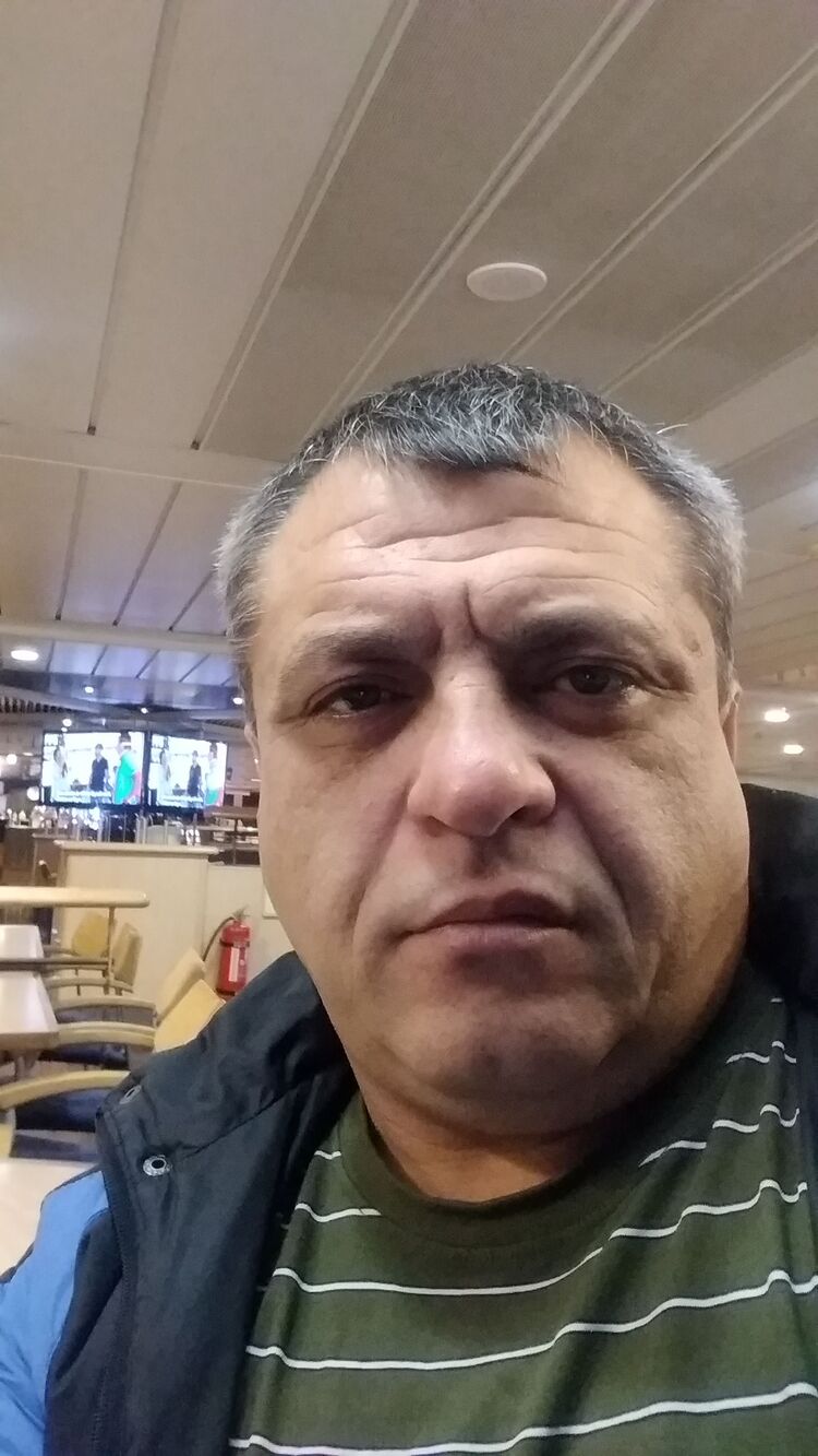  54491522  Nicolae, 51 ,     