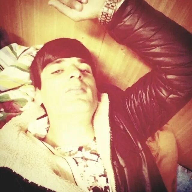  44037412  Okil, 35 ,    