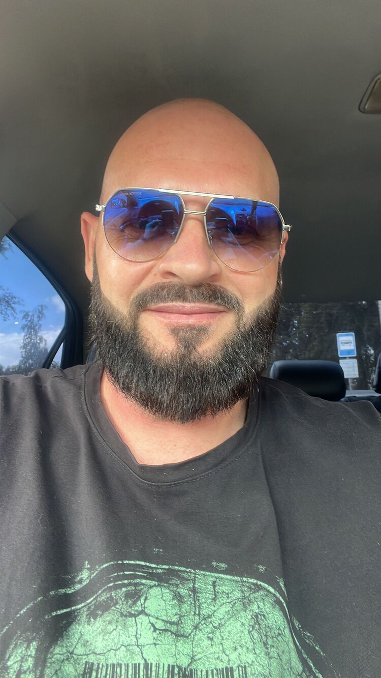  52904652  , 44 ,    