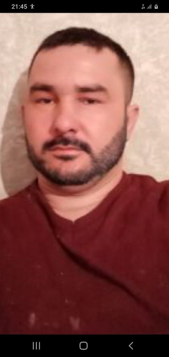  19836082  Hayruhs, 36 ,    