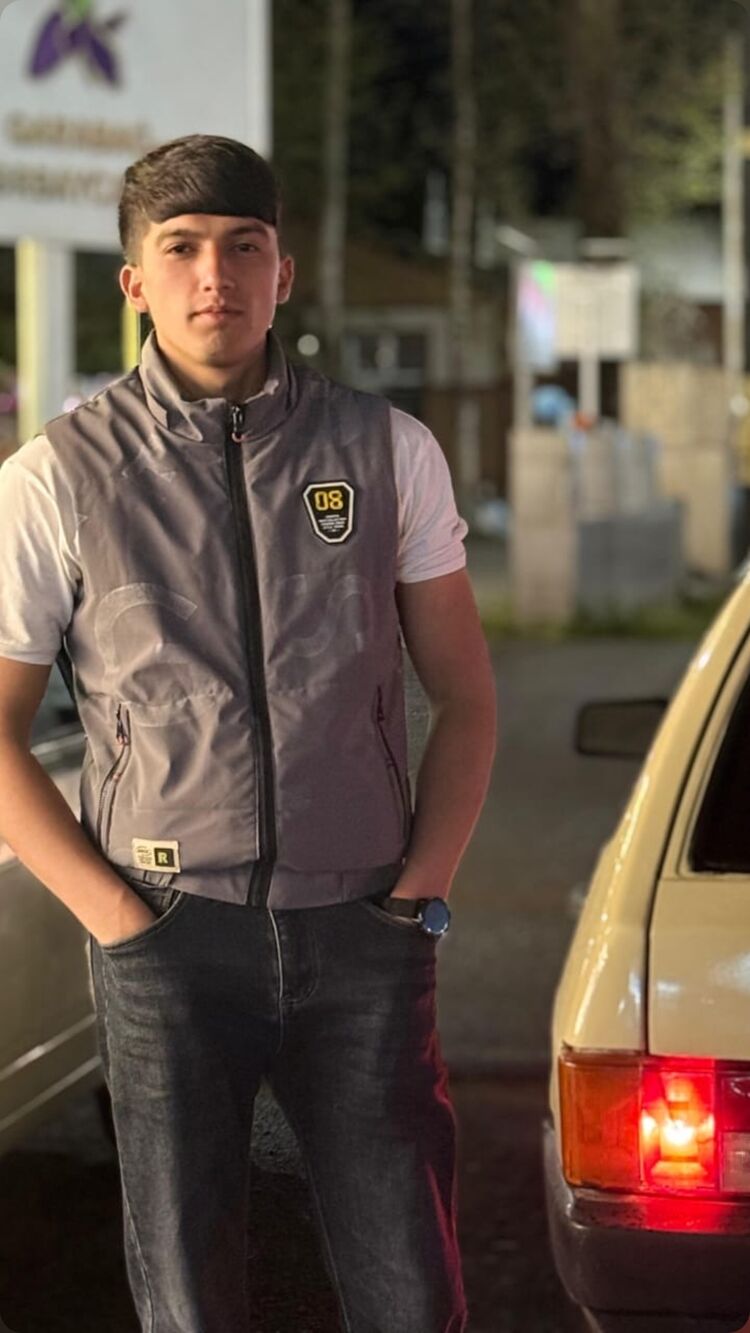  52533962  , 21 ,    -