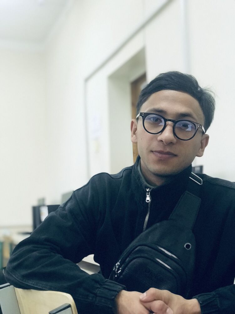  ,   Alik, 32 ,   ,   , c 