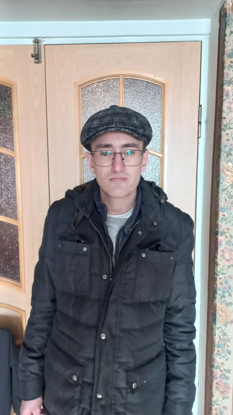  41739412  , 39 ,    -