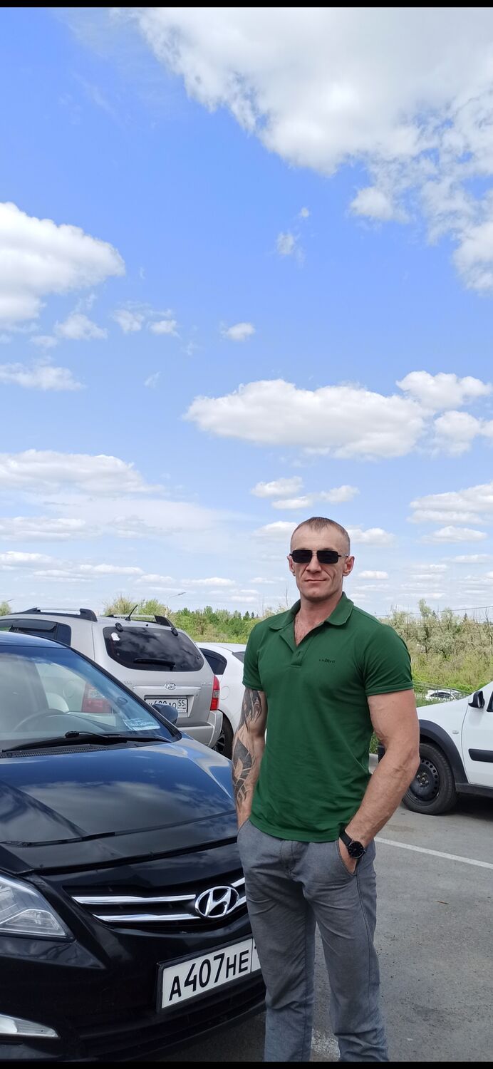  ,   Ivan, 42 ,     , c 