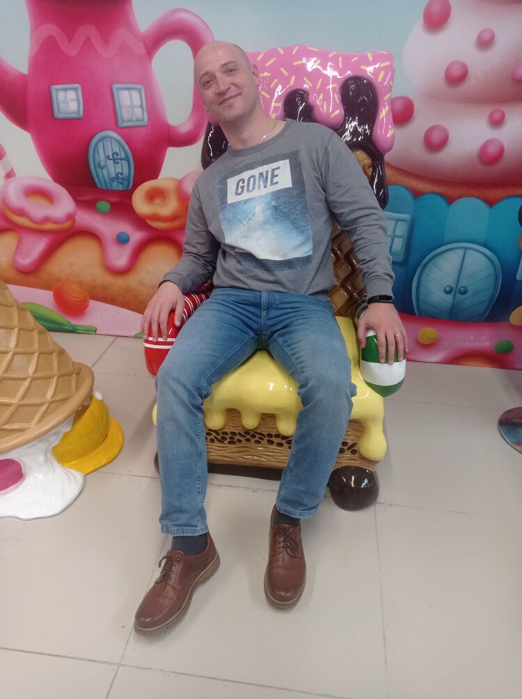  48534332  , 36 ,    