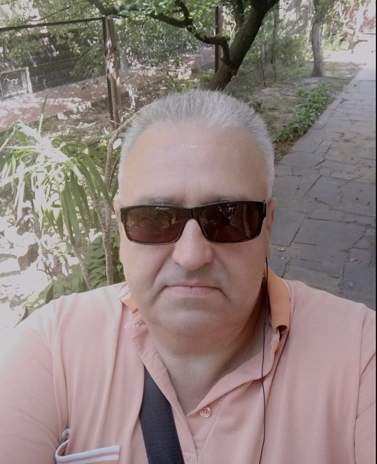  ,   Valentin, 57 ,     , c 