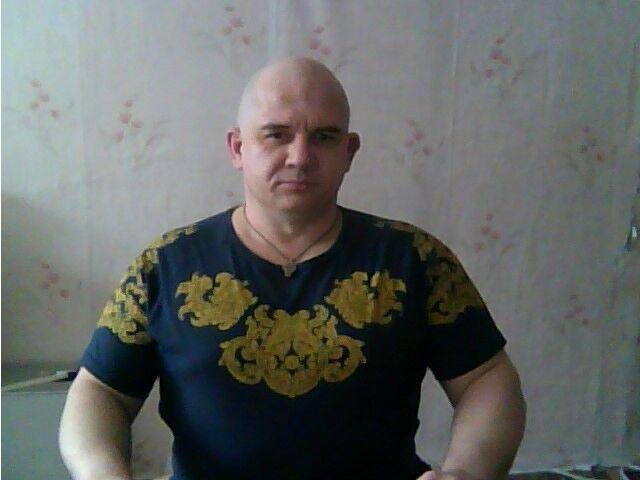  11552182  Vladimir, 51 ,    