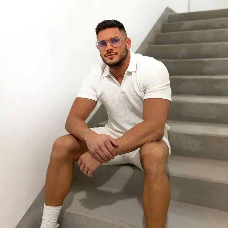 ���� 49777432 ������� �����, 37 ���, ���� ���������� � ������