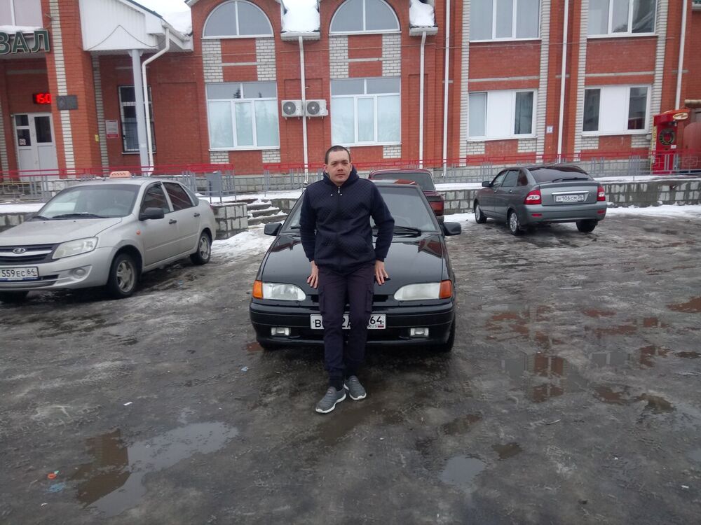  22449892  Sergei, 33 ,    