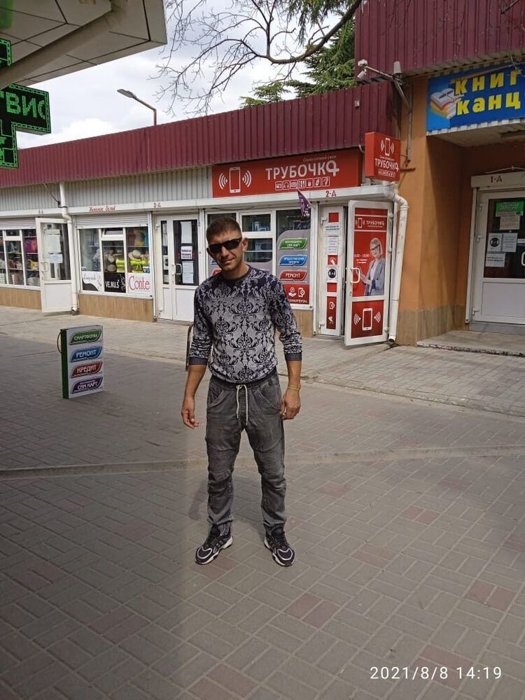  52040212  Aleksandr, 40 ,    