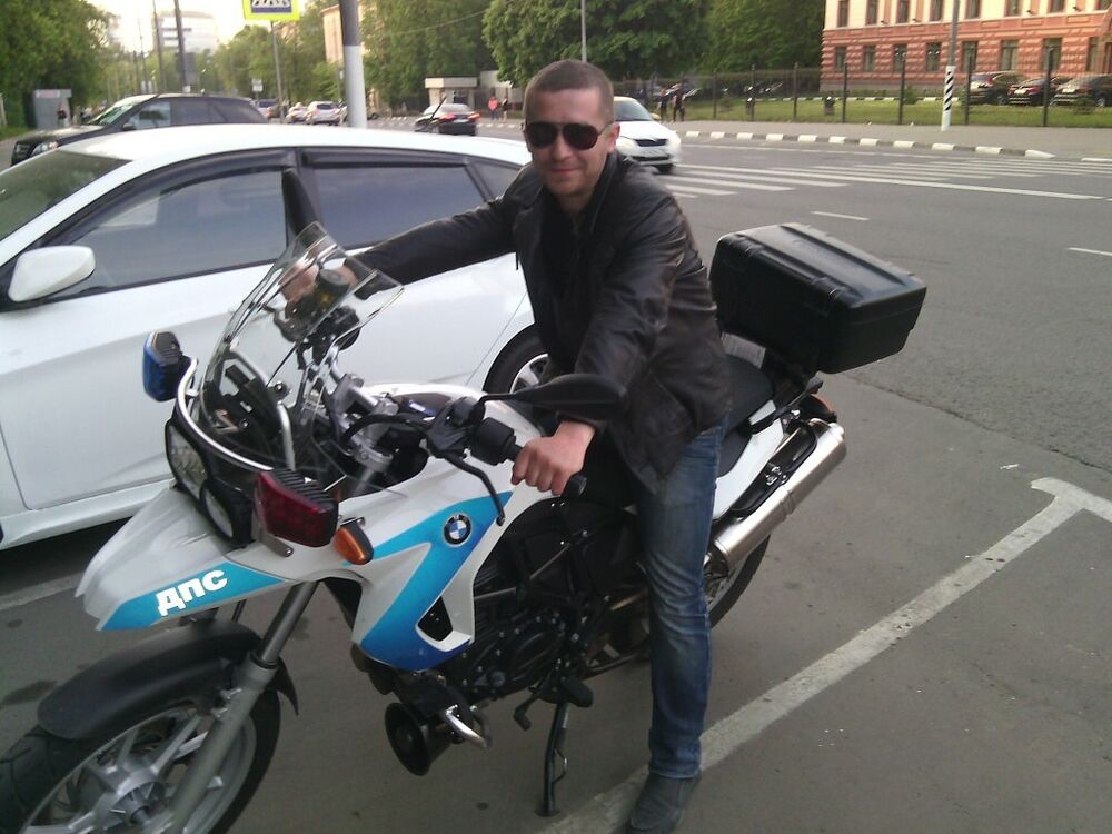  ,   Artem, 42 ,   