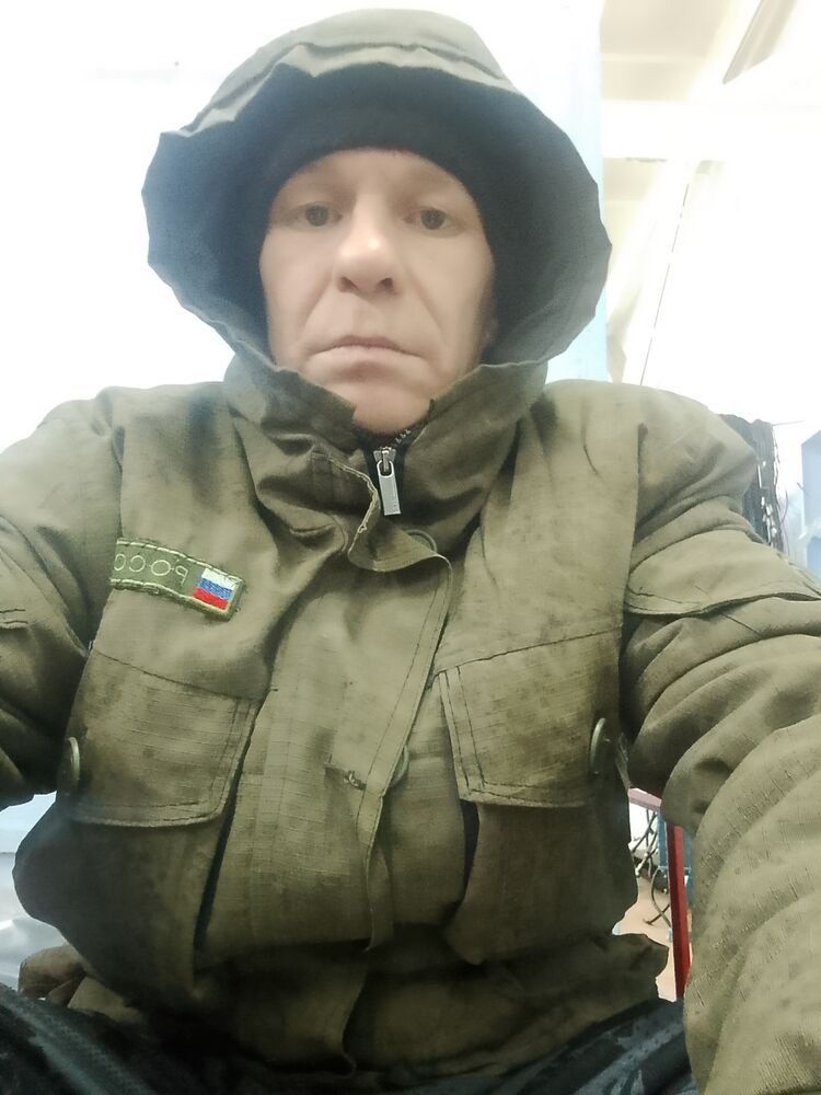 48946932  , 37 ,    