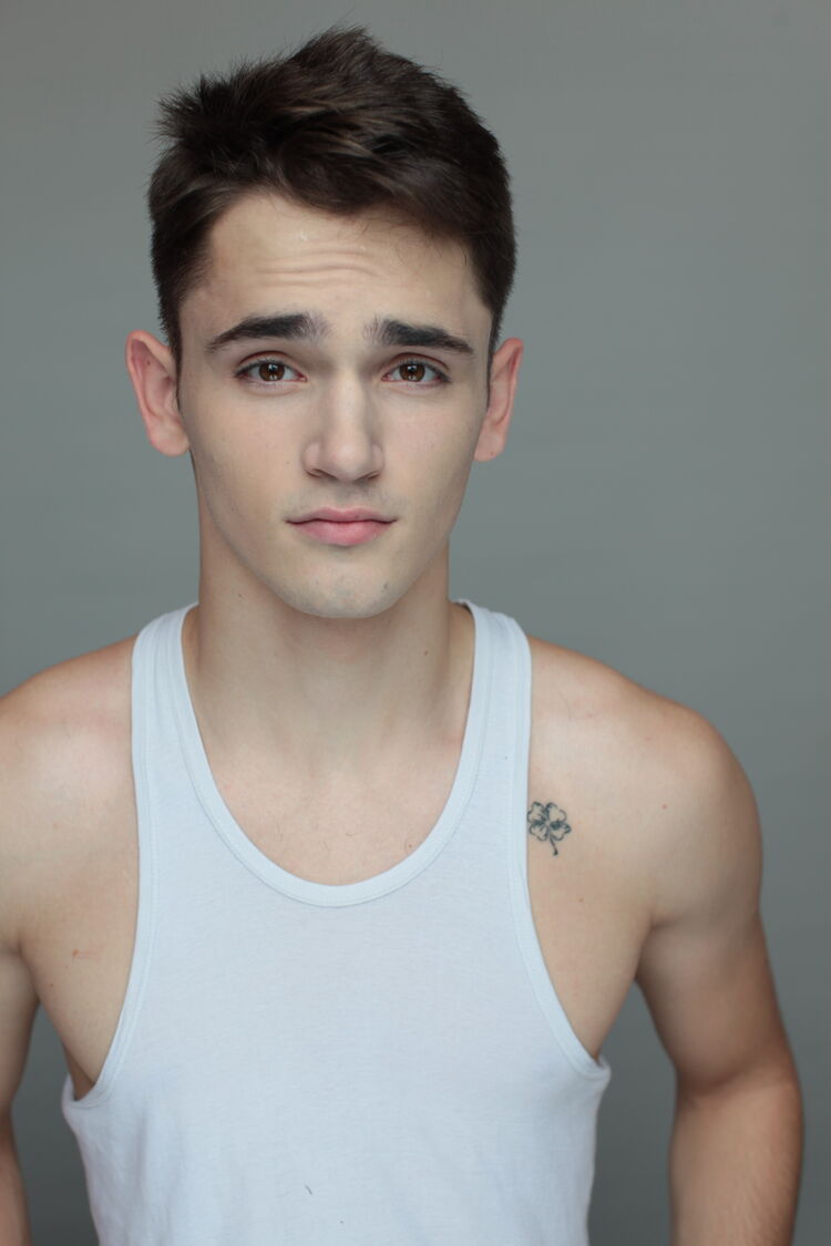  ,   Mark, 22 ,   