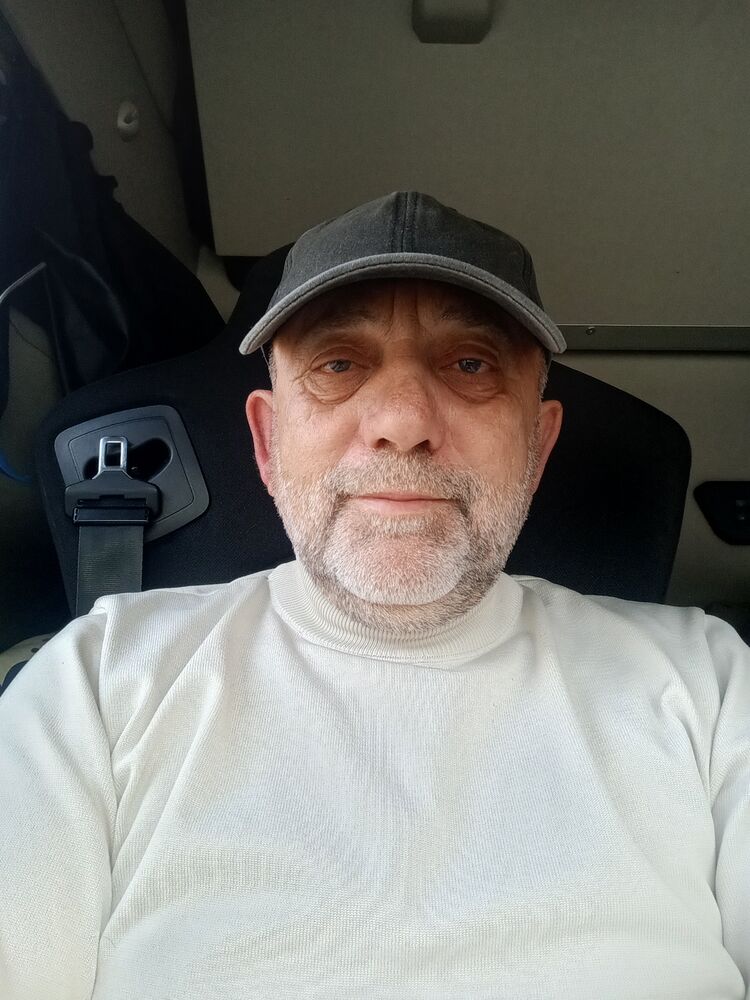  50390582  Yahya, 58 ,    