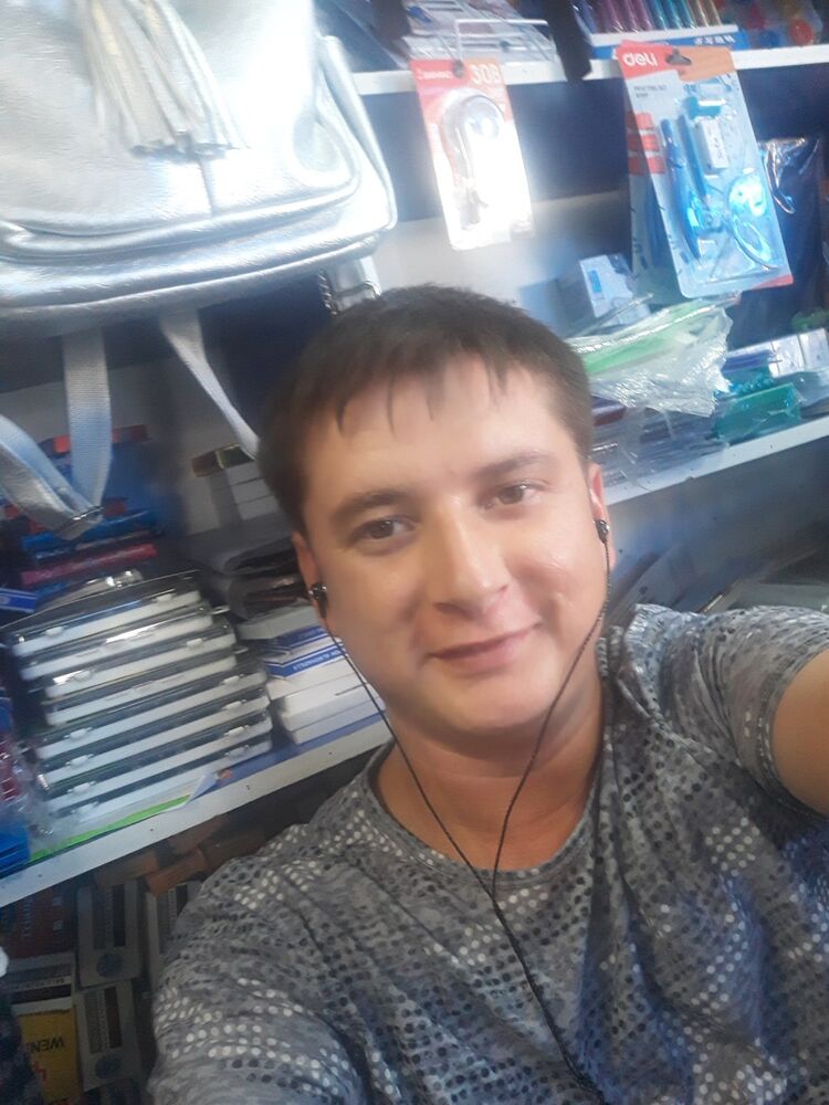  ,   Akram, 34 ,   ,   , c 